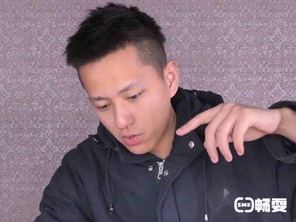 敬汉卿生活照